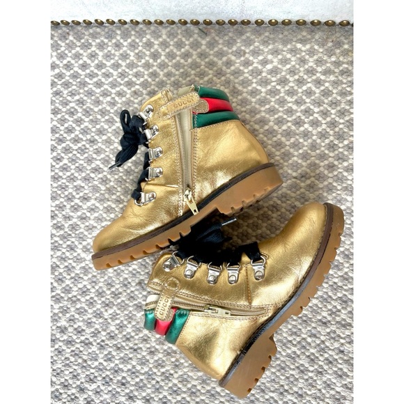 🔥GUCCI🔥 Kids Jonathan Faux Fur Metallic Boot - Picture 3 of 11